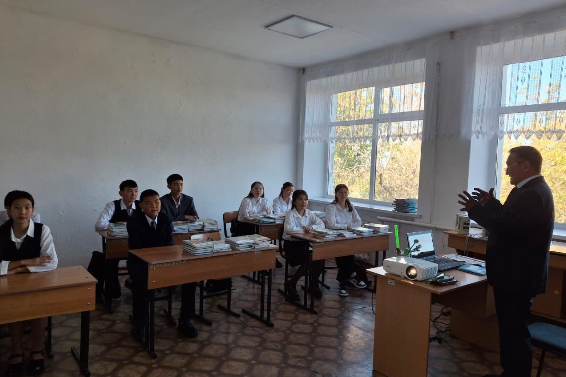  Халықаралық қауіпсіз интернет күніне орай сынып сағаты өткізілді.